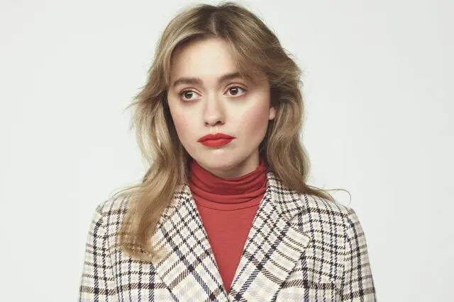 Aimee Lou Wood Biography, Instagram, Age, Agency, Net Worth, Series, Wiki, Relationship, Height, Boyfriend