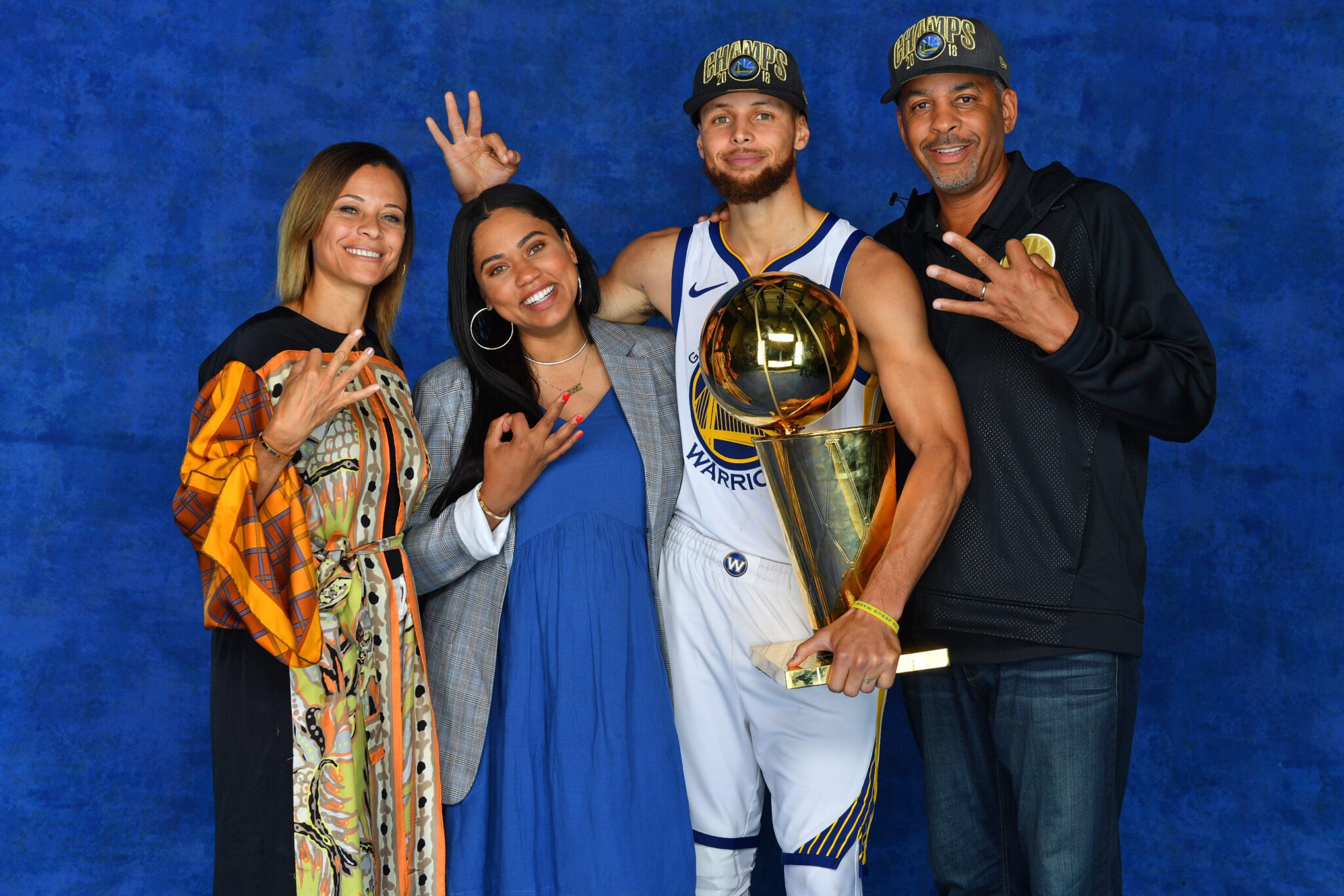 Stephen Curry's Mother Sonya Curry Biography: Net Worth, Age, Children ...