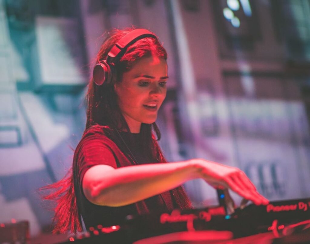 Industry Vanguard: Unveiling The Top 10 International Female DJs ...