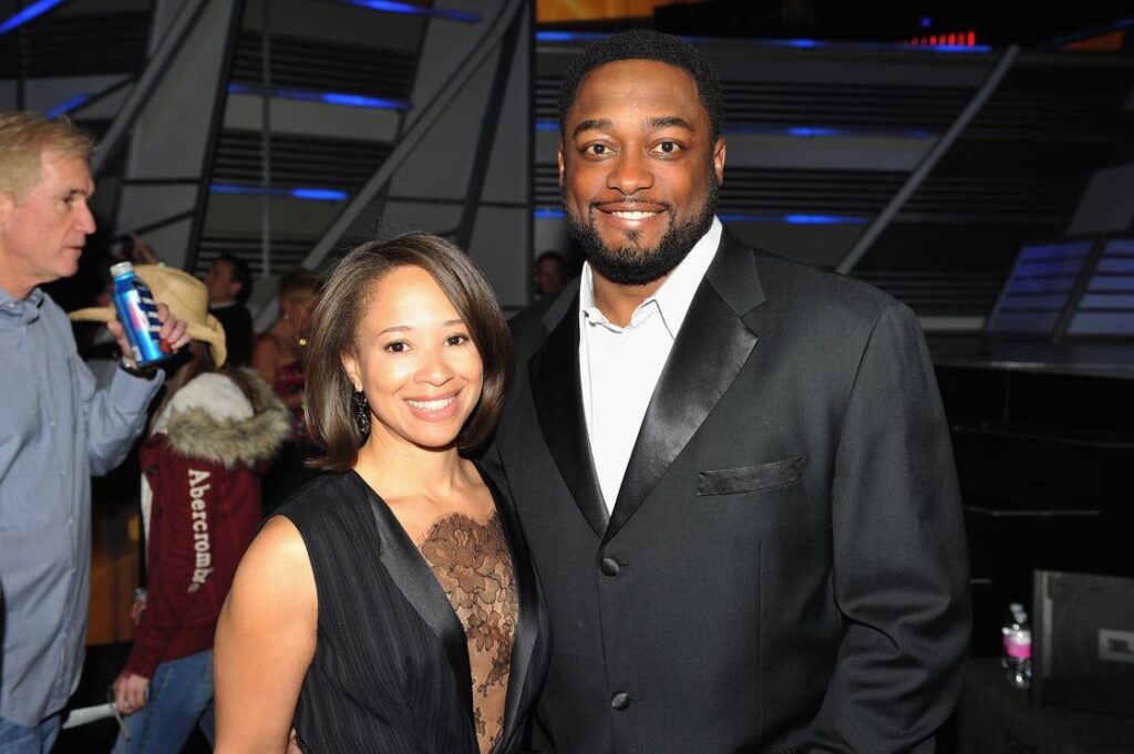 Mike Tomlin's wife, Kiya Winston Biography: Husband, Kids, Age, Height ...