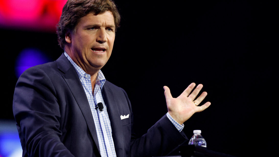 Tucker Carlson Biography: Height, Age, Net Worth, Wiki, Wife, Instagram ...