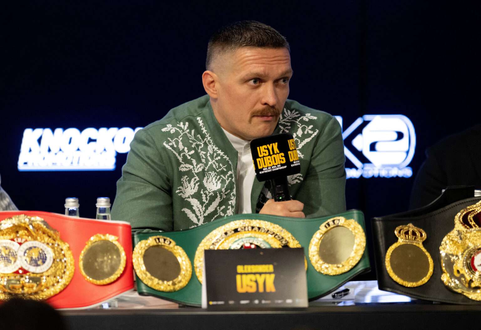 Oleksandr Usyk Biography: Age, Net Worth, Family, Children, Family ...