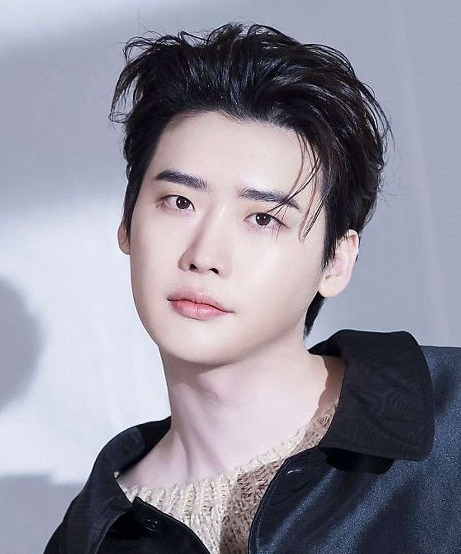 Lee Jong-suk Biography: Nationality, Girlfriend, Age, Net Worth ...