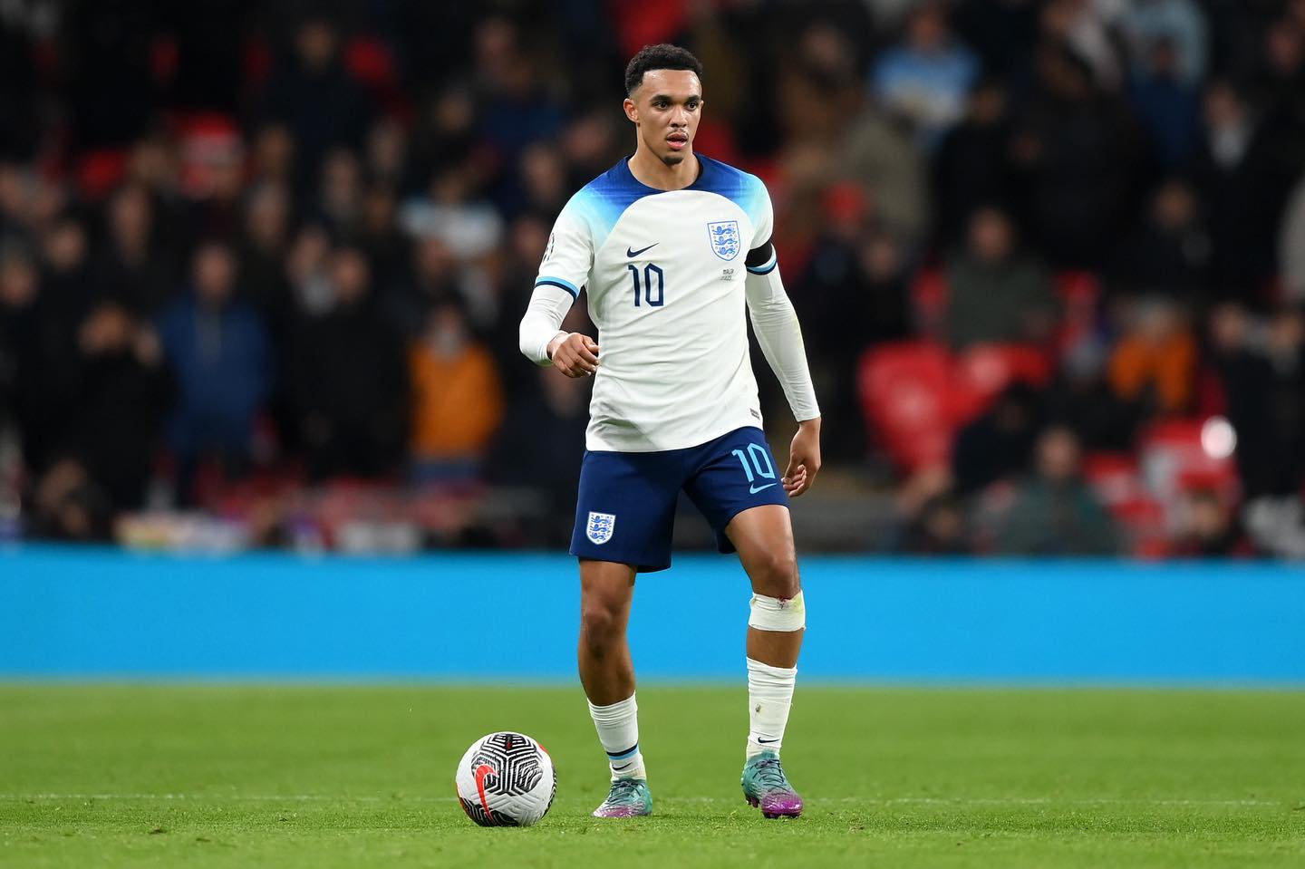 Trent Alexander-Arnold Biography: Age, Net Worth, Spouse, Height, Parents, Instagram, Siblings, Team, Awards, Wiki