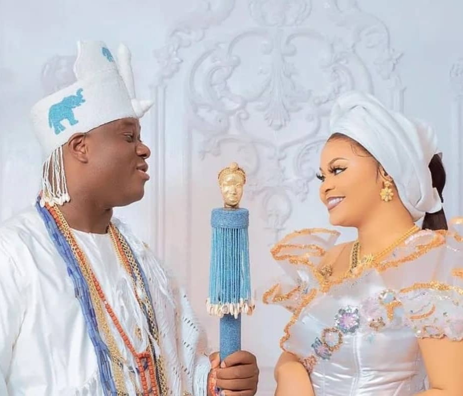 Ooni of Ife’s Third Wife Olori Tobi Reveals Names of Newborn Twins!