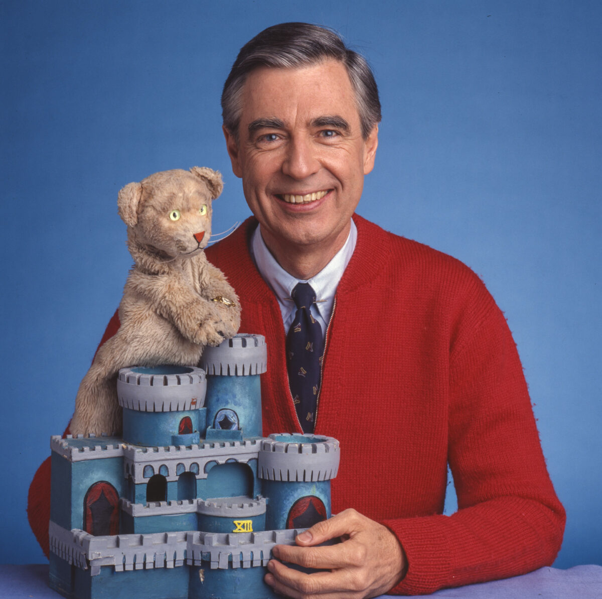 Fred Rogers Biography: Age, Net Worth, Parents, Wikipedia, Height, Wife ...