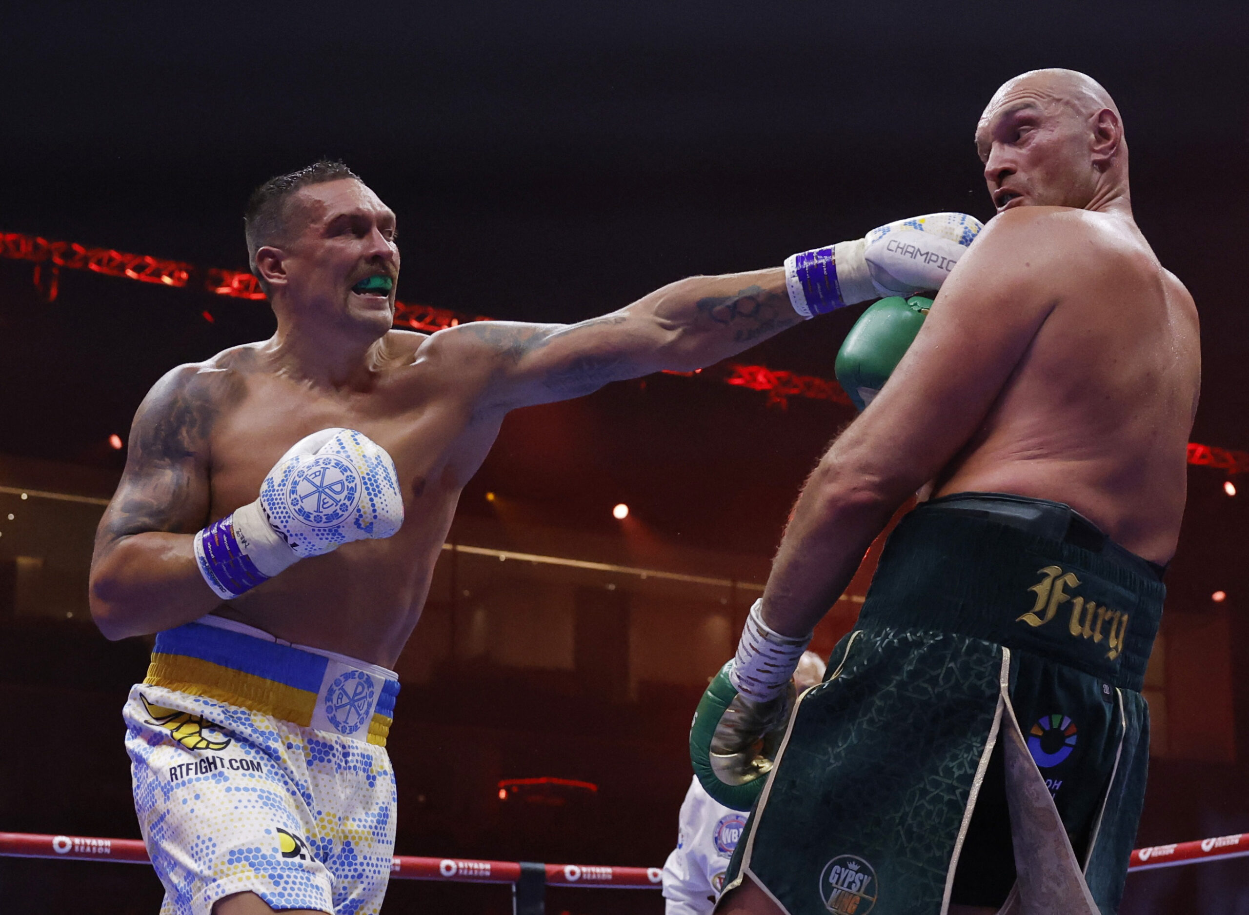 Usyk defeated Fury to become the undisputed heavyweight champion