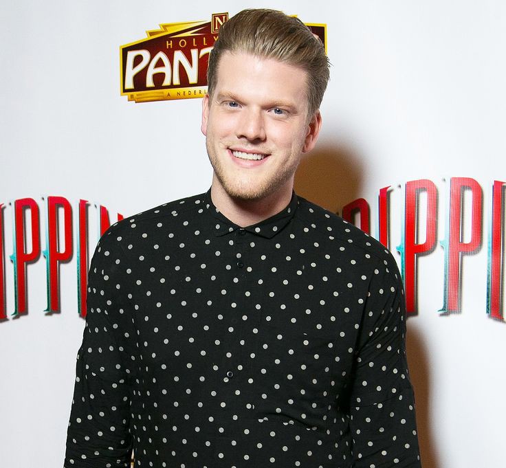 Scott Hoying Biography: Age, Net Worth, Wife, Parents, Siblings, Career ...