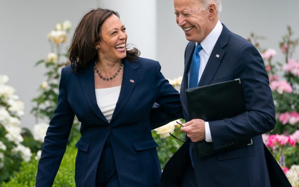 Joe Biden Backs Kamala Harris for 2024, Will Not Seek Re-election ...