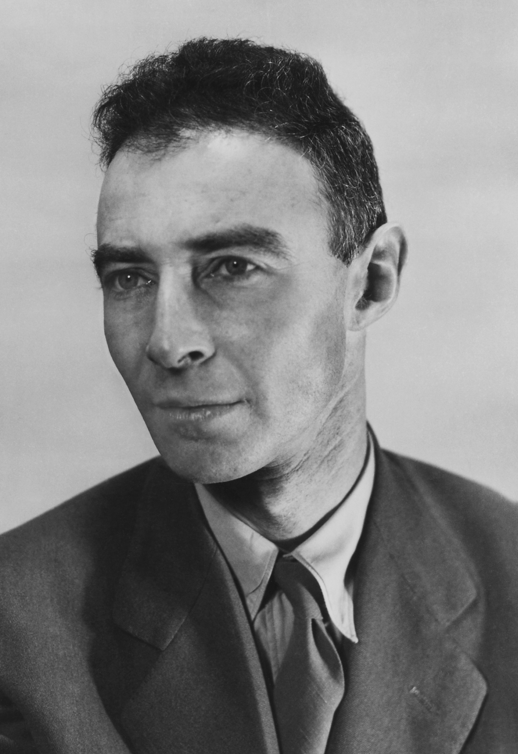 J. Robert Oppenheimer Biography: Age, Wife, Net Worth, Images, Career, Wikipedia, Children, Parents, Siblings