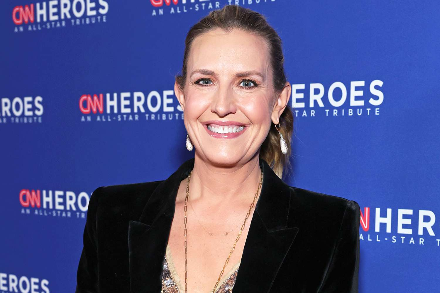 Poppy Harlow Biography: Husband, Age, Net Worth, Children, Height, Nationality, CNN, Wiki