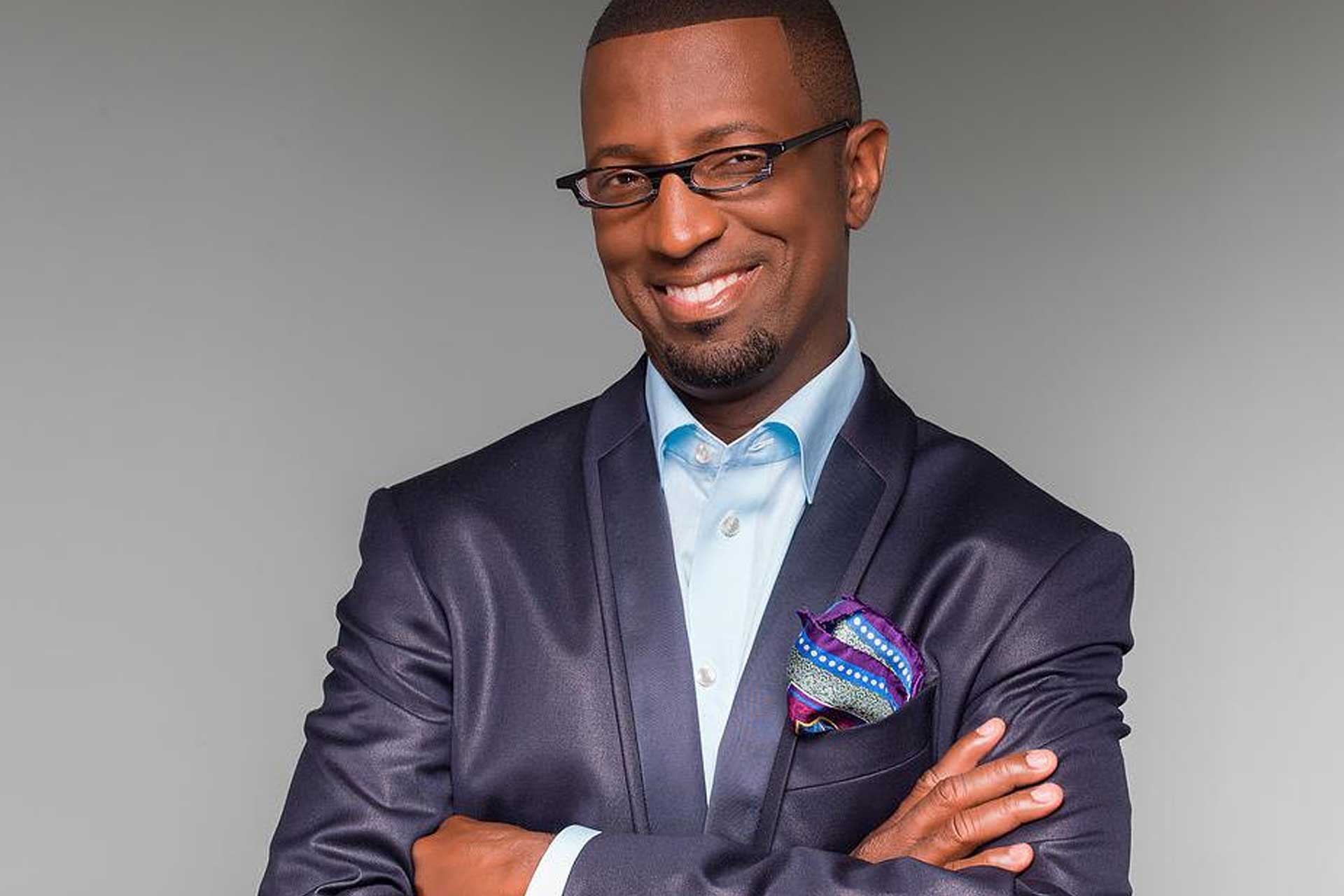 Rickey Smiley Biography: Age, Wife, Children, Wikipedia, Net Worth, Social Media, Movies, Songs, Books, Awards