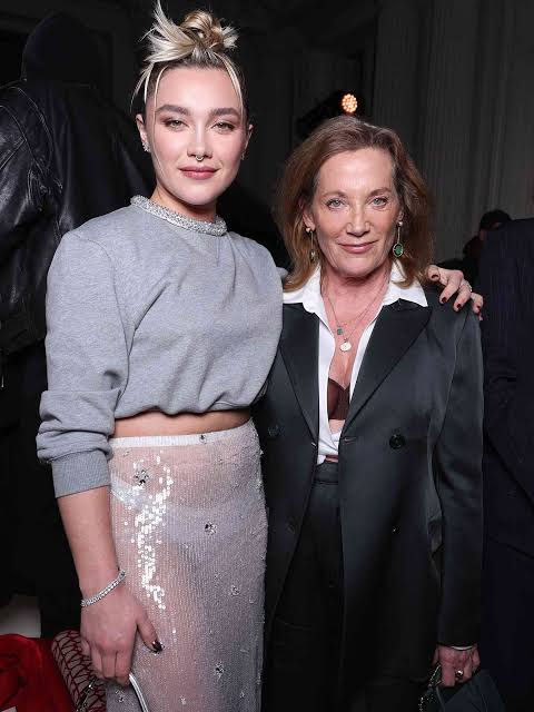 Florence Pugh Mother, Deborah Mackin Biography: Age, Net Worth, Instagram, Spouse, Height, Wiki, Parents, Children, Career