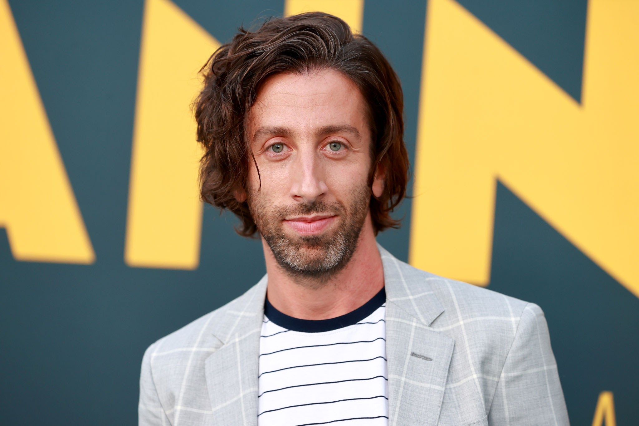 Simon Helberg Biography: Age, Net Worth, Movies, Awards, Parents, Wife, Children