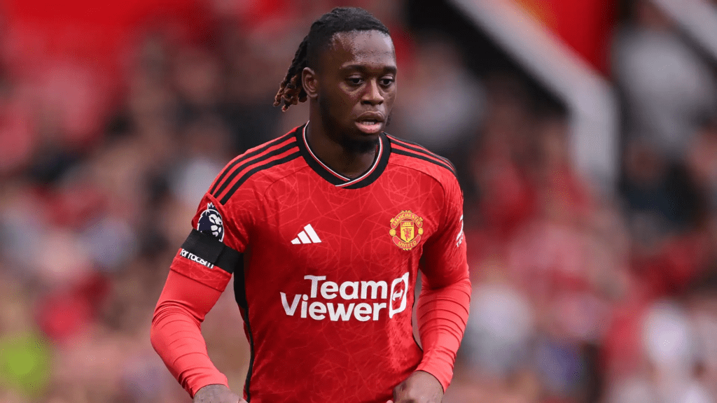 Aaron Wan-Bissaka Biography: Wife, Age, Parents, Children, Height, Clubs, Statistics, Transfers