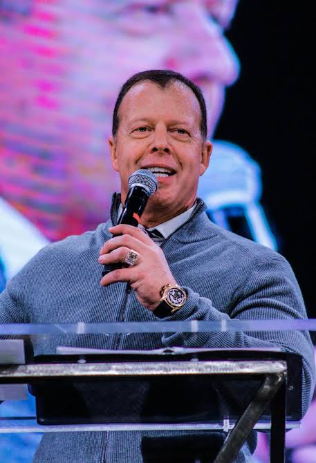 At Boshoff Biography: Helicopter, Net Worth, Cars, Age, House, Children, Wikipedia, Wife, Height