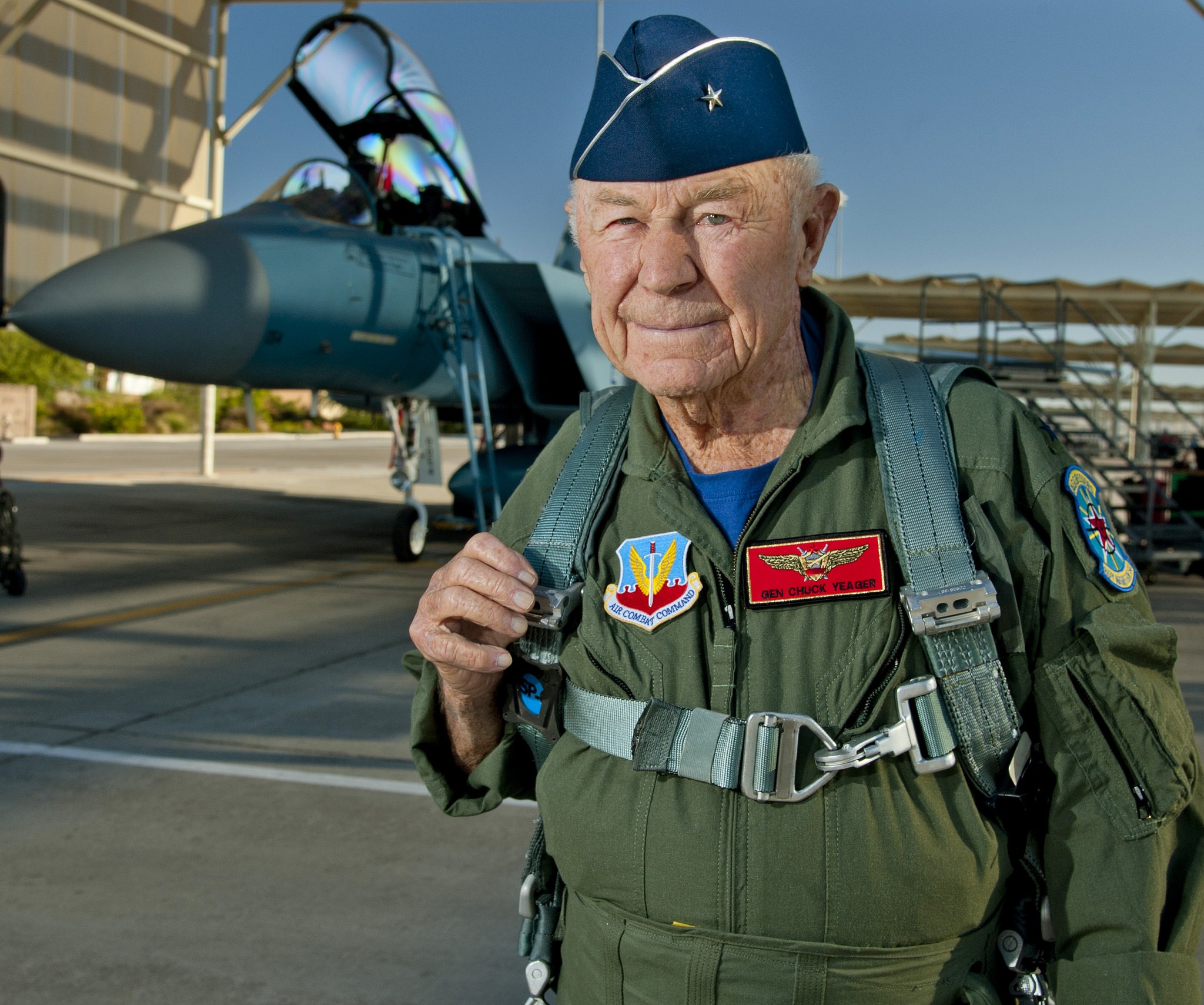 Chuck Yeager Biography: Age, Cause of Death, Wife, Children, Net Worth, Family, Books, Movies, Airport