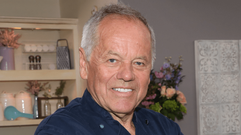 Wolfgang Puck Biography: Wife, Age, Children, Parents, Awards, Siblings ...