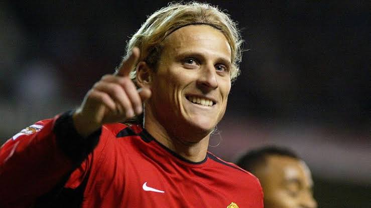 Diego Forlán Biography: Wife, Children, Age, Controversies, Net Worth, Parents, Siblings, Wikipedia, Ethnicity, Height, Clubs, Salary