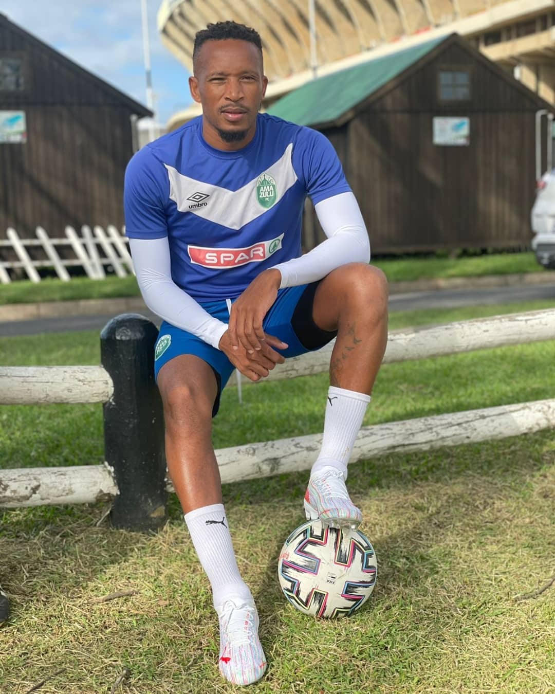 Lehlohonolo Majoro Biography: Awards, Parents, Former Teams, Goals, Salary, Net Worth, Siblings, Height, Children, Age