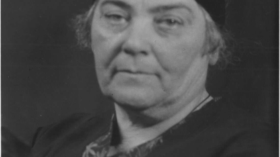 Emily Carr Biography: Quotes, Parents, Wikipedia, Siblings, Net Worth ...